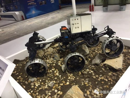 地面無人平臺(tái) 北斗智能終端 防彈防刺服 高交會(huì)上的兵器產(chǎn)品,了解一下